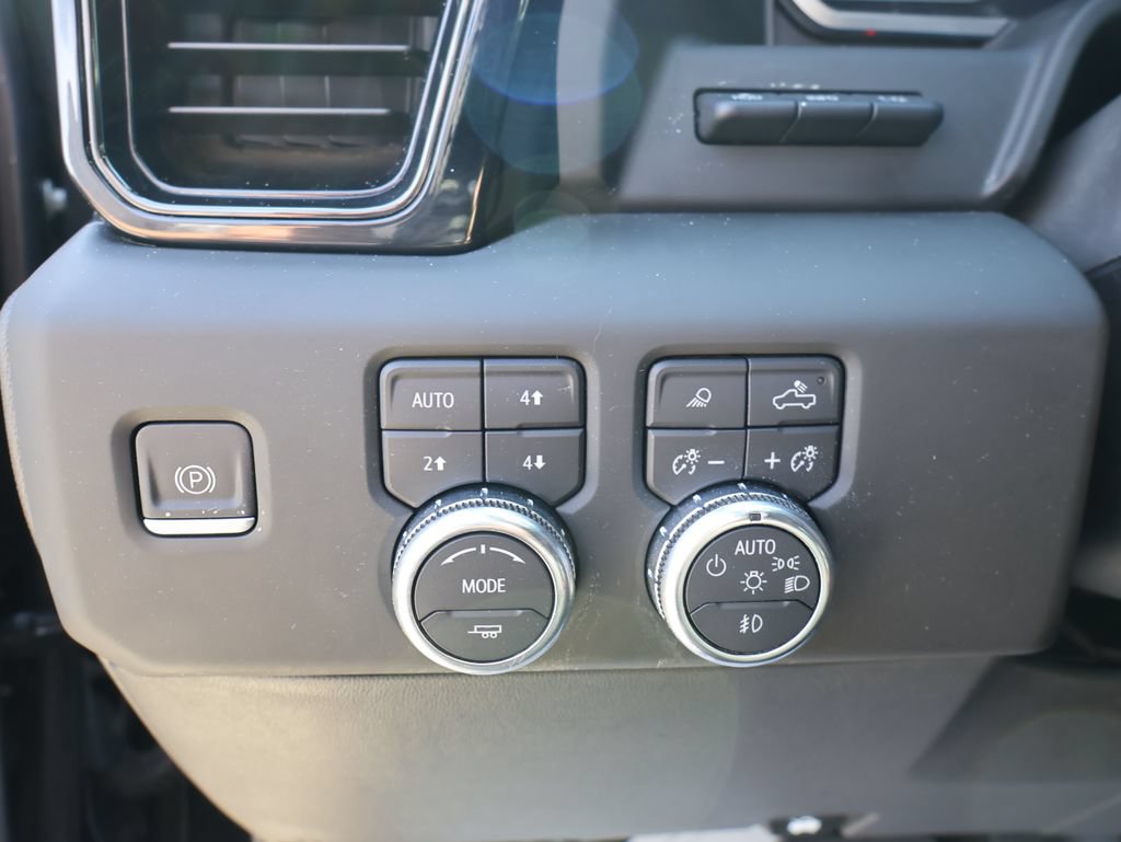 Certified 2023 GMC Sierra 1500 AT4 w/ AT4 Premium Package AWD/4WD image 13