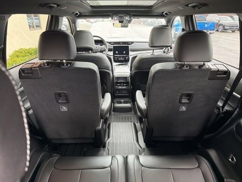 Used 2025 Jeep Grand Cherokee L Limited w/ Trailer Tow Package AWD/4WD image 21