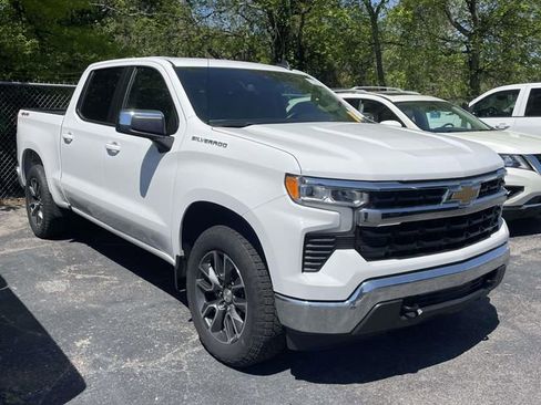 Certified 2024 Chevrolet Silverado 1500 LT image 2