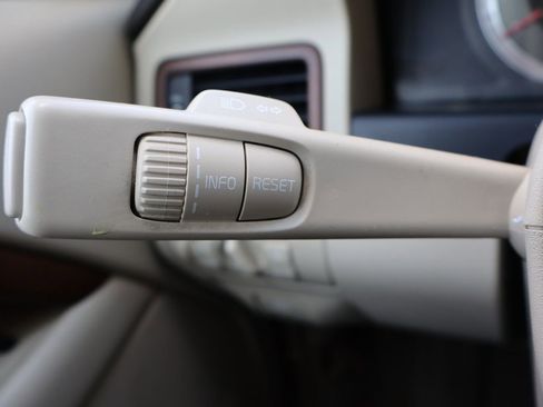 Used 2009 Volvo XC70 T6 image 32