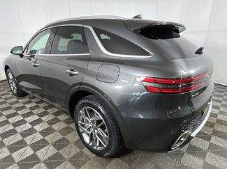 Used 2025 Genesis GV70 2.5T AWD/4WD video 5