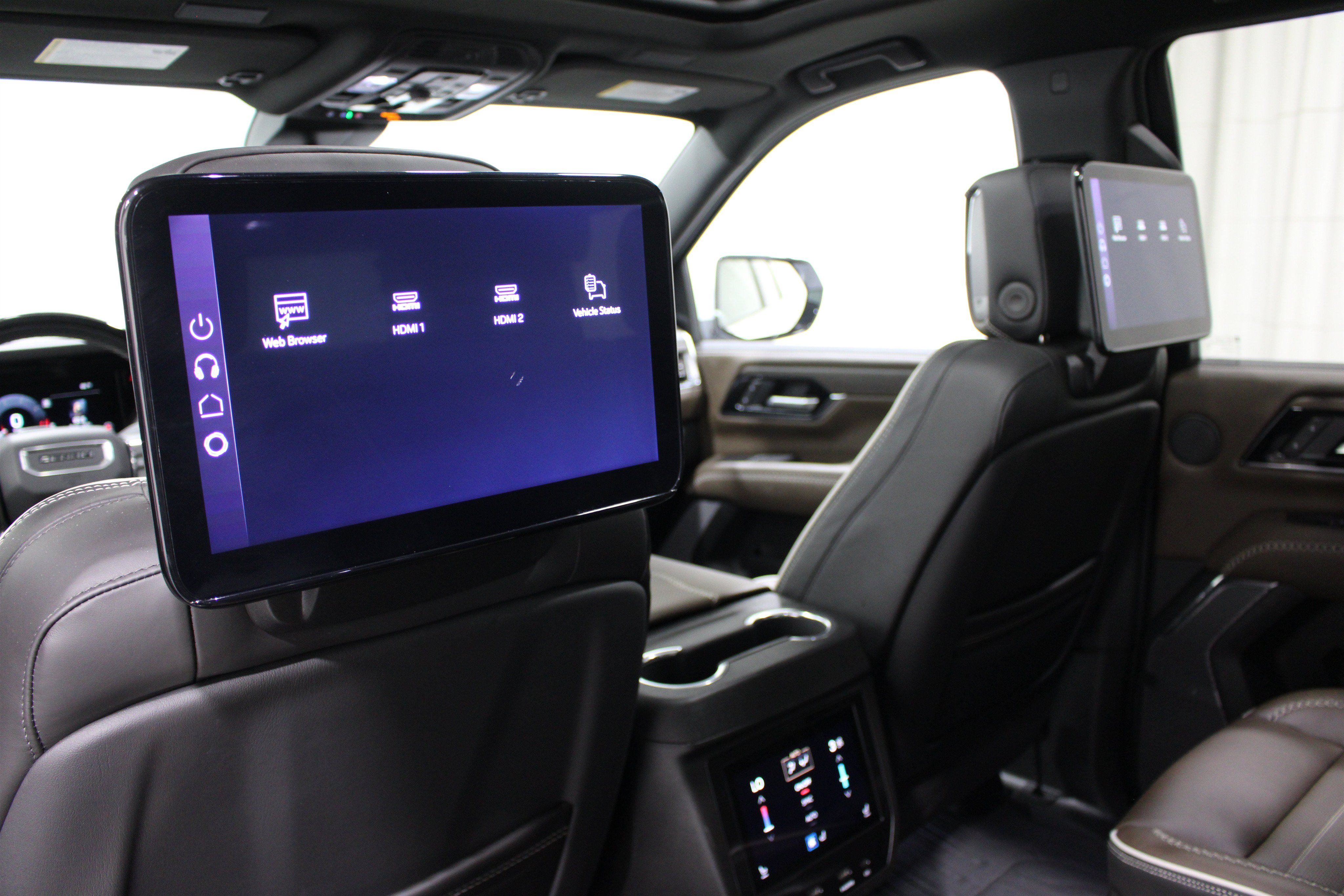 Used 2026 GMC Yukon Denali Ultimate AWD/4WD image 25