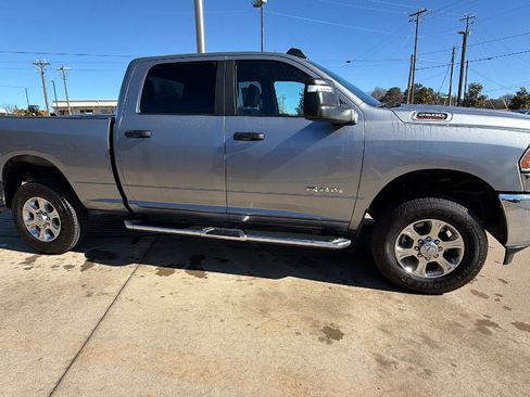 Used 2024 RAM 2500 Big Horn w/ Bed Utility Group image 7