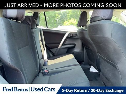 Used 2018 Toyota RAV4 LE w/ All Weather Liner Package AWD/4WD image 15