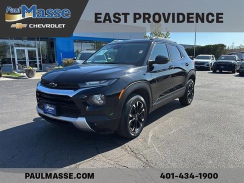 Used 2023 Chevrolet TrailBlazer LT w/ Convenience Package AWD/4WD image 1