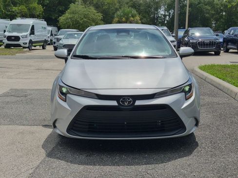 Used 2024 Toyota Corolla LE FWD image 2