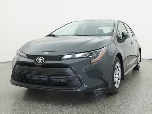 New 2026 Toyota Corolla LE FWD image 2