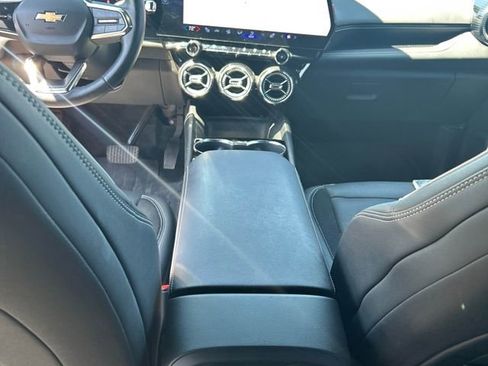 Used 2024 Chevrolet Blazer EV LT AWD/4WD image 10