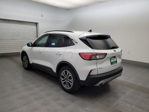 Used 2020 Ford Escape SEL image 3