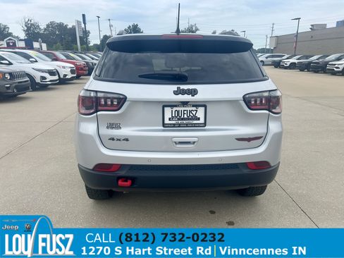 Used 2025 Jeep Compass Trailhawk AWD/4WD image 6