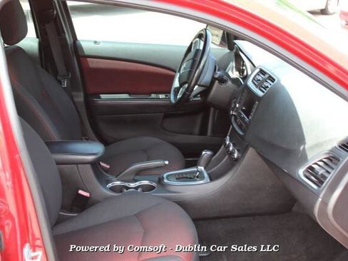Used 2012 Dodge Avenger SXT Plus image 5