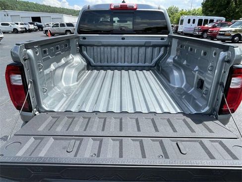 New 2025 GMC Canyon Elevation w/ Convenience Package image 8