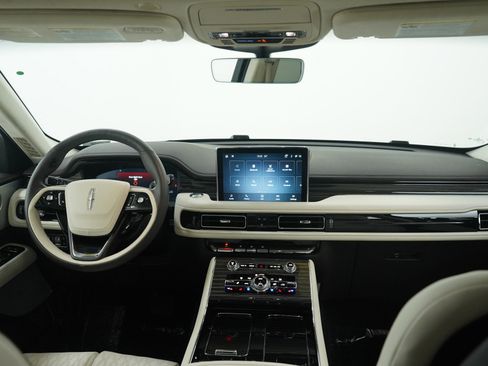 Used 2024 Lincoln Aviator Black Label image 13