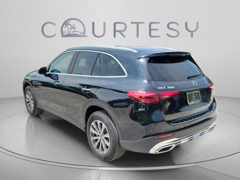 Certified 2026 Mercedes-Benz GLC 300 image 2
