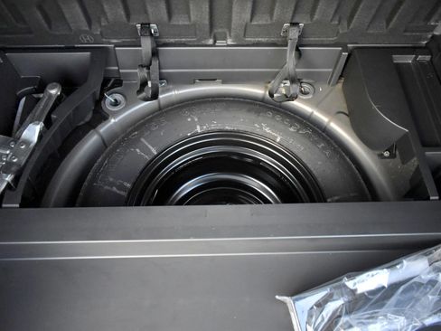 Used 2011 Nissan Rogue S Krom Edition image 23