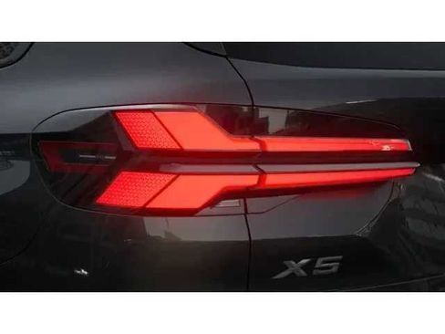 New 2026 BMW X5 sDrive40i w/ M Sport Package RWD image 8