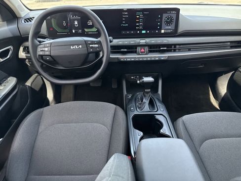 Used 2025 Kia K4 LXS image 15