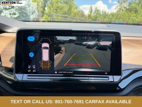 Used 2025 Volkswagen Atlas SE AWD/4WD image 24