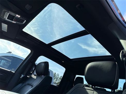 Used 2022 RAM 1500 Limited w/ Body Color Bumper Group image 32