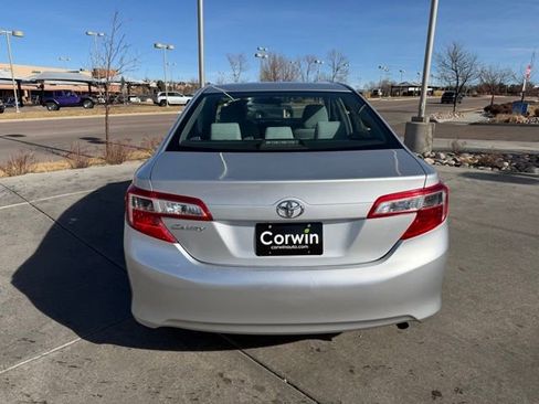 Used 2012 Toyota Camry image 7