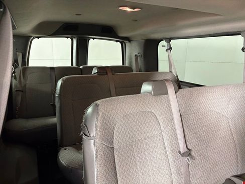 Used 2025 Chevrolet Express 3500 LT w/ LT Preferred Equipment Group RWD image 37