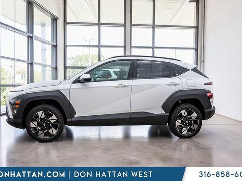 Used 2025 Hyundai Kona SEL AWD/4WD image 2