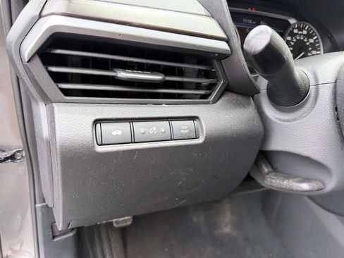 Used 2023 Nissan Altima 2.5 SV FWD image 18
