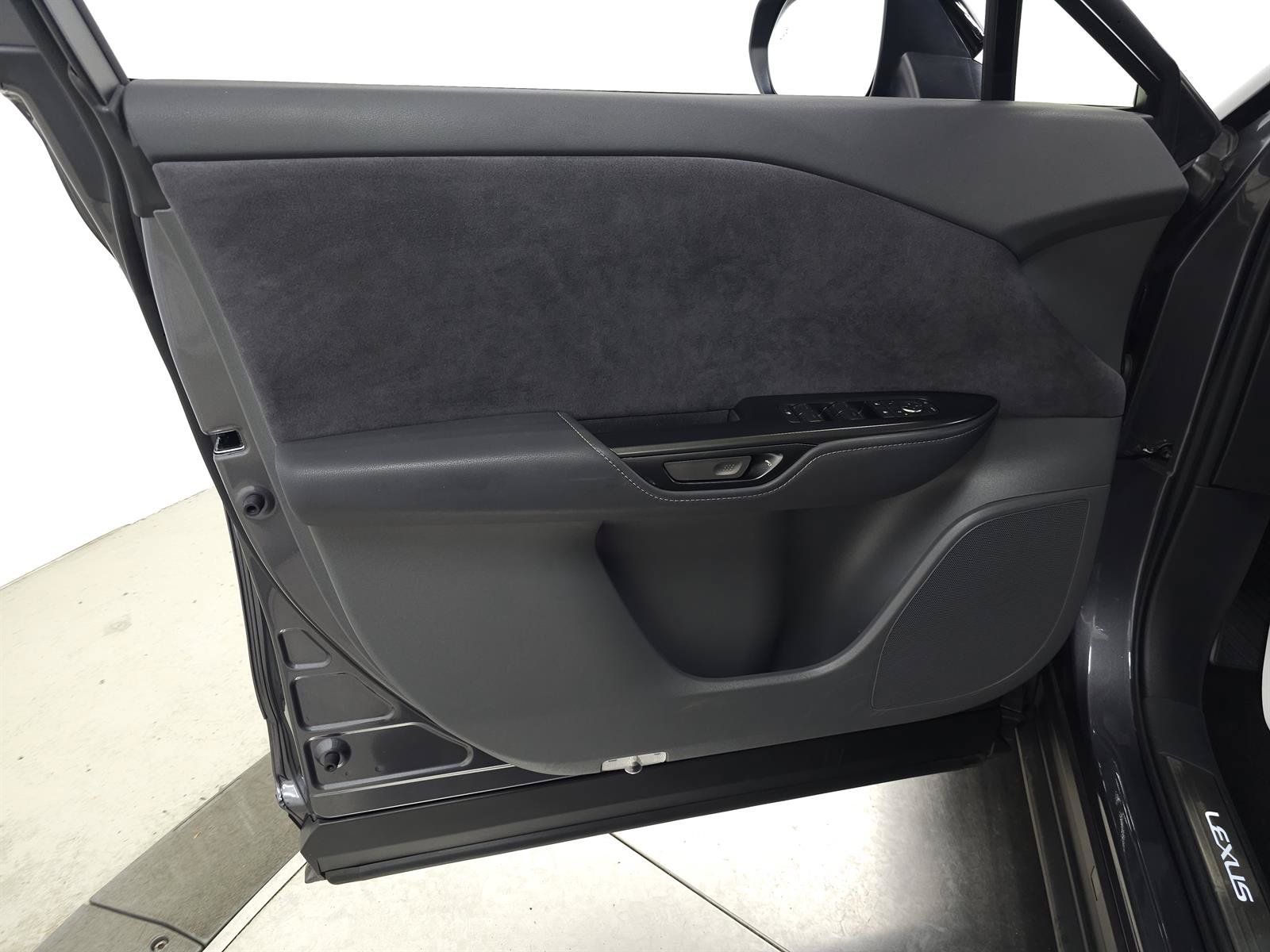 Used 2024 Lexus RZ 300e Premium w/ Accessory Package (2T) FWD image 15