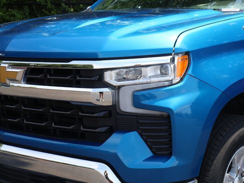 Used 2024 Chevrolet Silverado 1500 LT w/ Protection Package AWD/4WD image 3