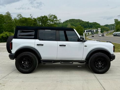 Used 2023 Ford Bronco Wildtrak AWD/4WD image 7