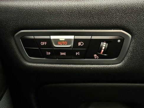 Used 2023 BMW X6 xDrive40i w/ M Sport Package image 31