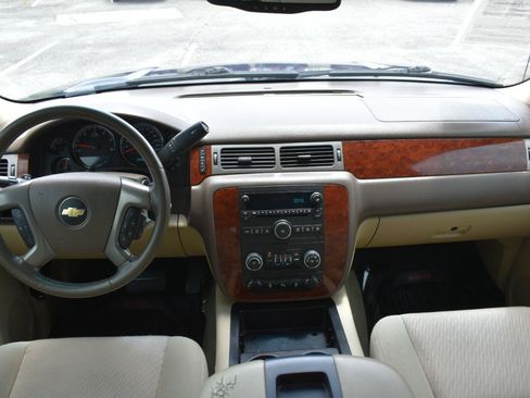 Used 2013 Chevrolet Avalanche LS RWD image 11
