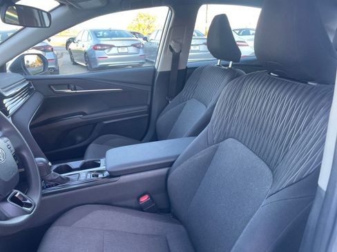 Used 2025 Toyota Camry LE image 27