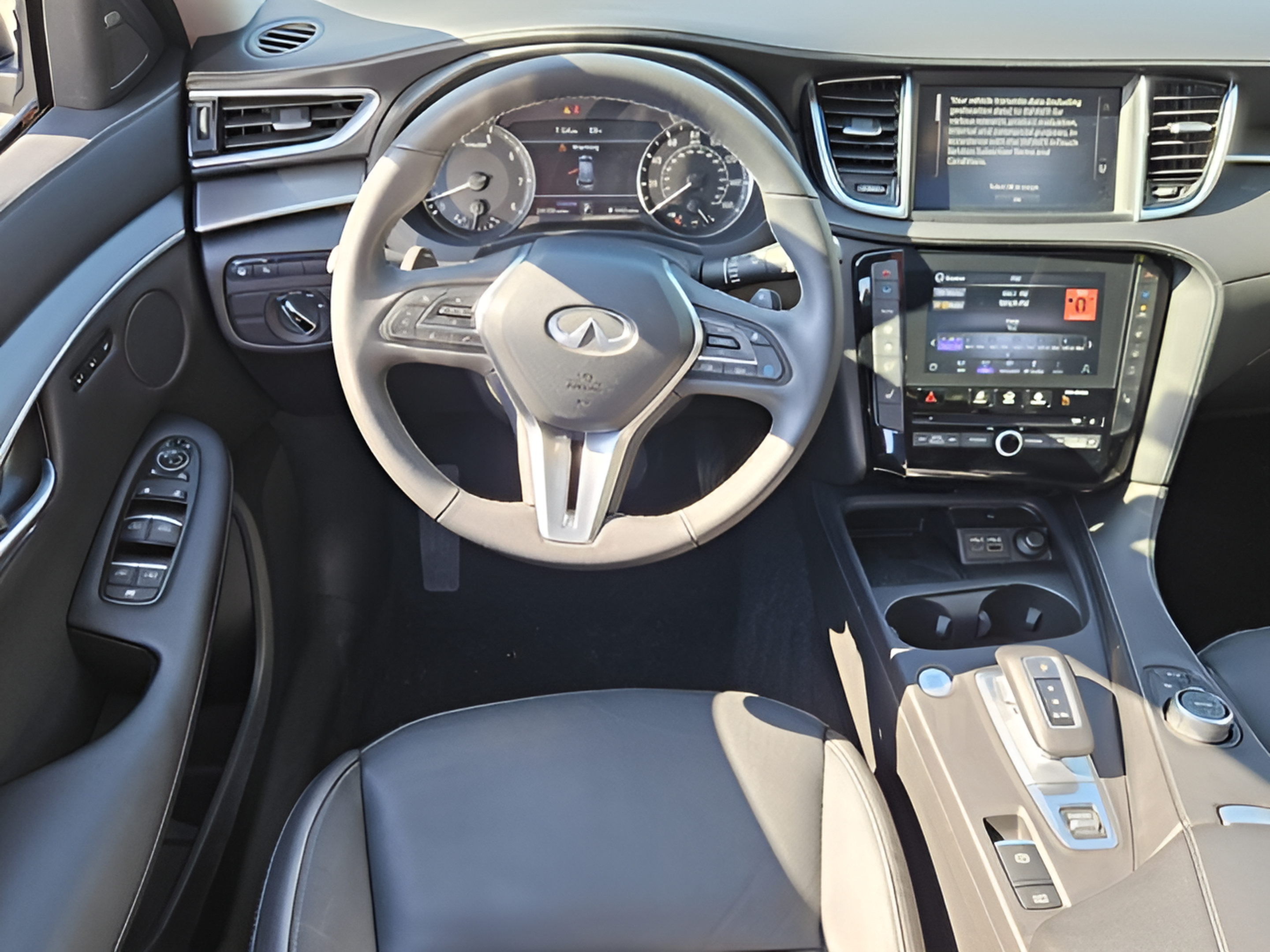 Used 2023 INFINITI QX50 Luxe FWD image 11