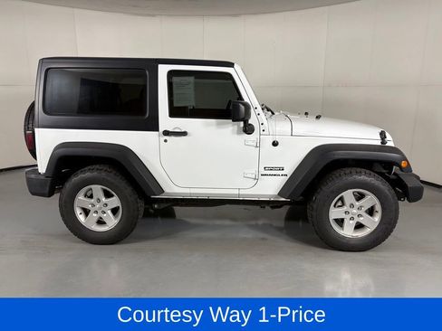 Used 2017 Jeep Wrangler Sport w/ Quick Order Package 24S AWD/4WD image 12