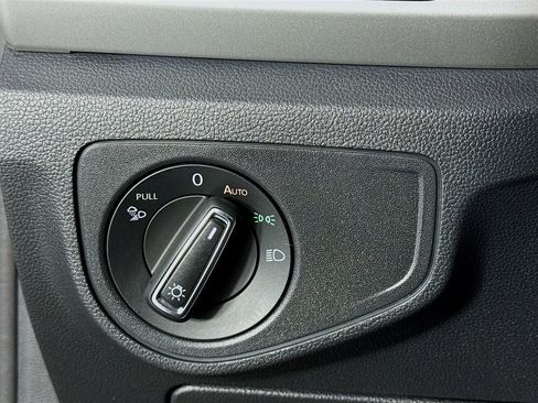 Used 2021 Volkswagen Atlas SEL Premium image 14