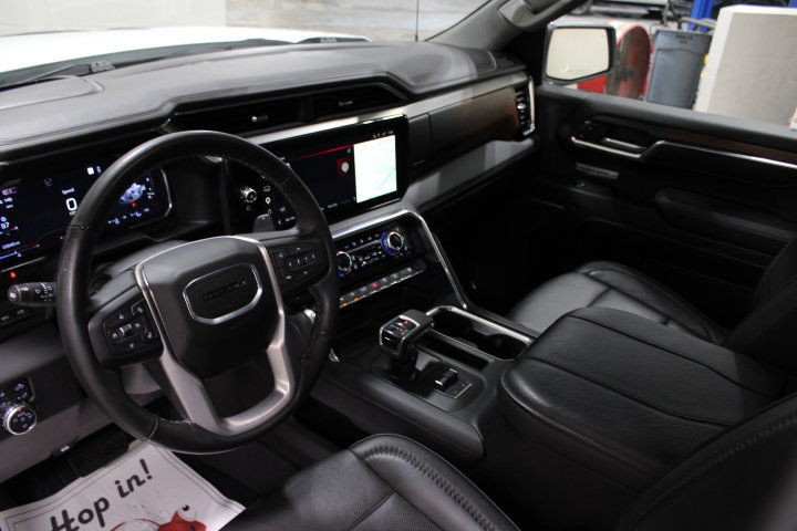 Used 2024 GMC Sierra 1500 Denali w/ Denali Reserve Package AWD/4WD image 46
