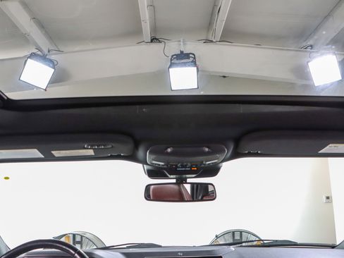 Used 2022 Ford Expedition Limited image 22