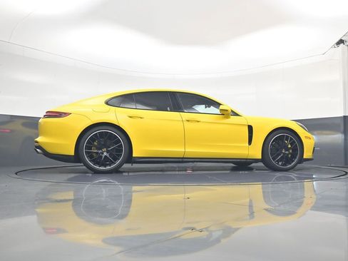 Used 2018 Porsche Panamera 4 image 17
