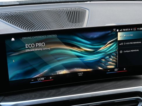 Certified 2023 BMW i4 eDrive35 w/ Premium Package image 40