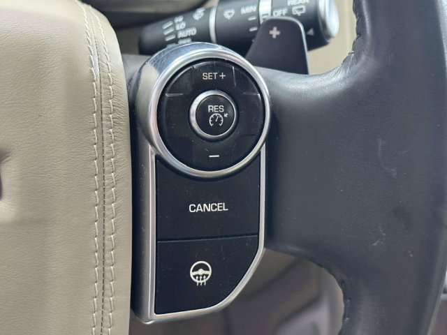 Used 2015 Land Rover Range Rover HSE AWD/4WD image 37