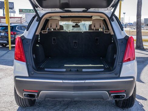 Used 2017 Cadillac XT5 Platinum image 12