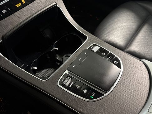 Used 2022 Mercedes-Benz GLC 300 image 28