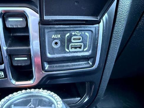 Used 2021 Jeep Wrangler Unlimited Sport image 39