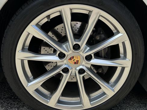 Used 2018 Porsche 718 Boxster Base 2dr Convertible image 10