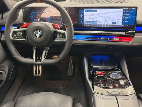 Certified 2025 BMW M5 Touring AWD/4WD image 27