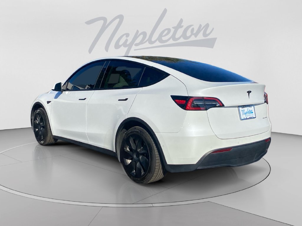 Used 2021 Tesla Model Y Long Range AWD/4WD image 3