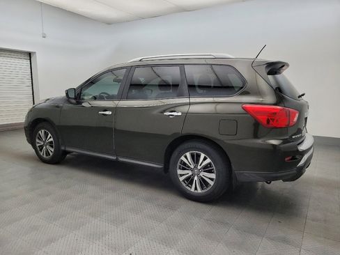 Used 2017 Nissan Pathfinder S image 3