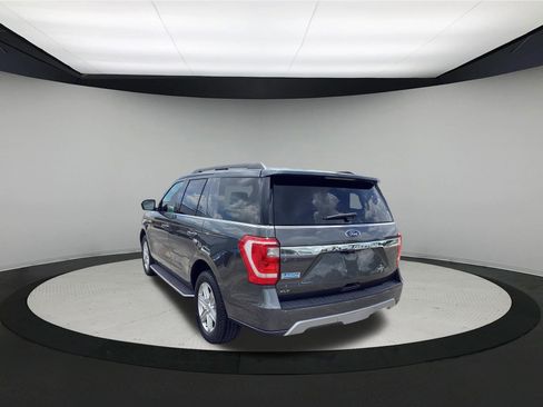 Used 2020 Ford Expedition XLT w/ Equipment Group 202A AWD/4WD image 6