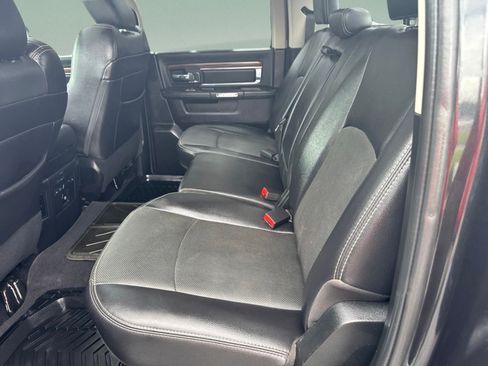 Used 2017 RAM 1500 Laramie w/ Convenience Group AWD/4WD image 11